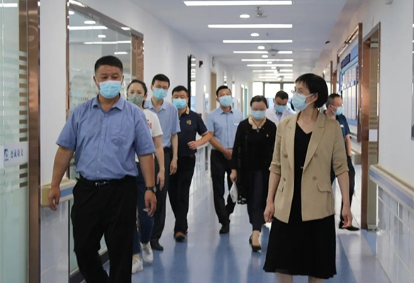 武漢市殘聯(lián)黨組書記、理事長李紅敬等領(lǐng)導(dǎo)到德誠實(shí)地考察調(diào)研